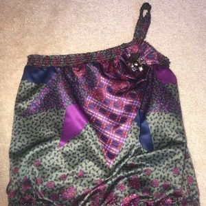 One sleeve tank with bow detail